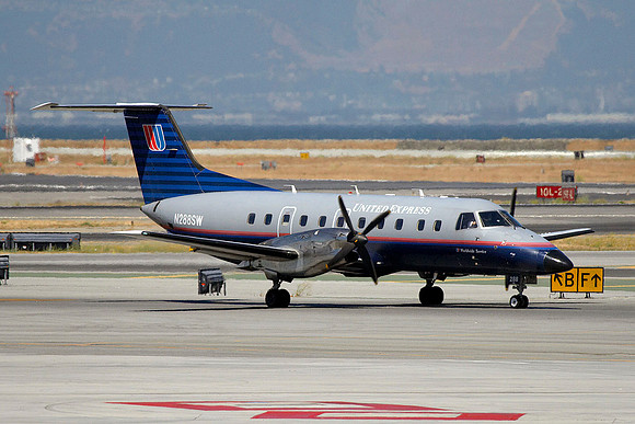 UAL Express - N288SW - Embraer EMB-120